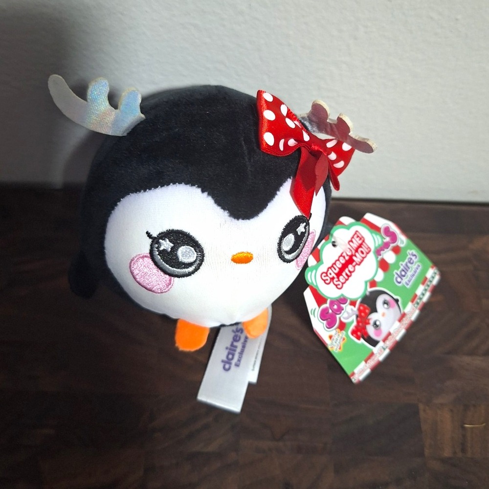 Squeezamals Claire's Exclusive Penguin Plush Mini Bow Antlers Christmas 2019